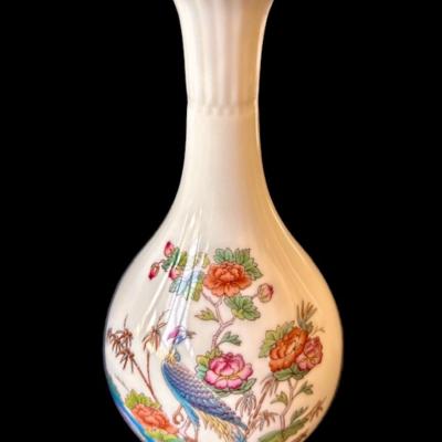 Wedgewood Fine English Bone China Kutani Crane White Vase