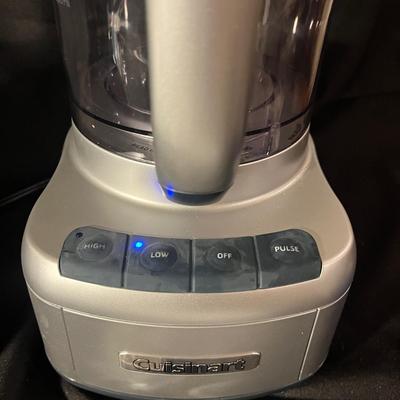Cuisinart Food Processor & Oster Blender (HC2-MG)