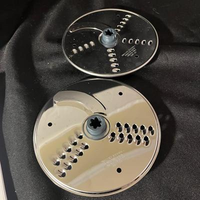 Cuisinart Food Processor & Oster Blender (HC2-MG)