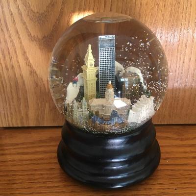 Saks Fifth Avenue Denver muscial snowglobe