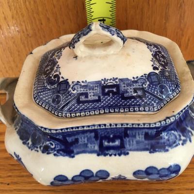 Blue Willow transferware Buffalo Pottery sugar bowl