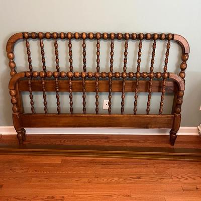 Ethan Allen Queen Sized Bed Frame (PS-MG)