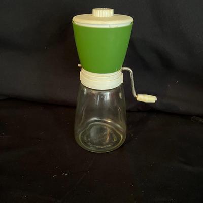 Vintage Tupperware & More (K-MK)
