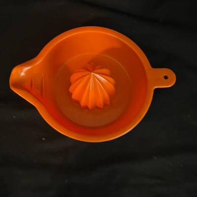 Vintage Tupperware & More (K-MK)