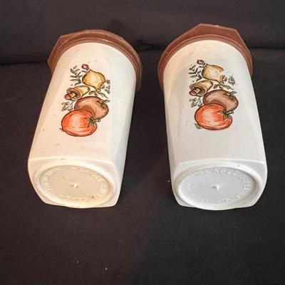 Vintage Tupperware & More (K-MK)