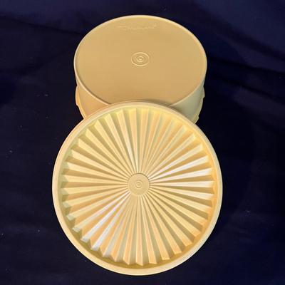 Vintage Tupperware & More (K-MK)