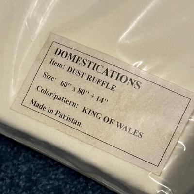 QUEEN Complete Comforter Set ~ â€œKing Of Walesâ€ ~ New In Packaging