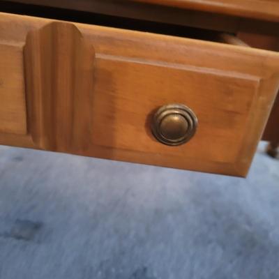 Bassett Furniture Coffee Table (D-DW)