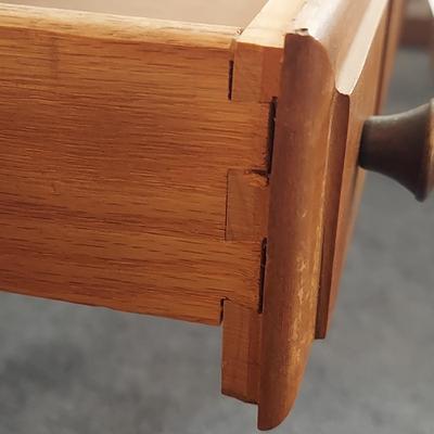 Bassett Furniture Coffee Table (D-DW)