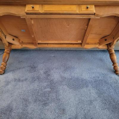 Bassett Furniture Coffee Table (D-DW)