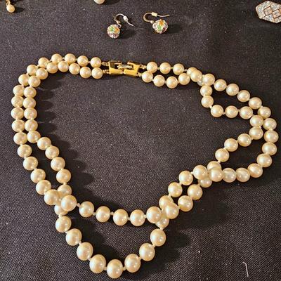 Pearl Necklace, Earrings & More (K-JS)