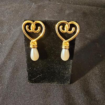 Pearl Necklace, Earrings & More (K-JS)