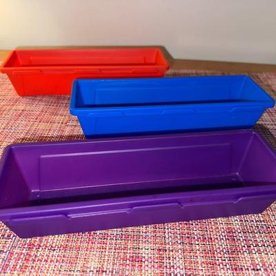 Trays and Containers