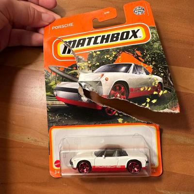 40 Hot Wheels, Matchbox Cars