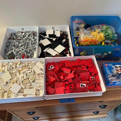 LEGOS! LEGOS! LEGOS!