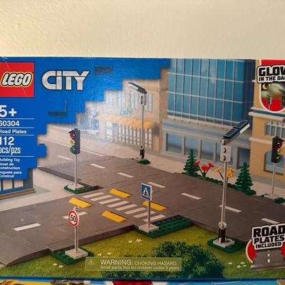 LEGOS! LEGOS! LEGOS!