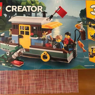 LEGOS! LEGOS! LEGOS!