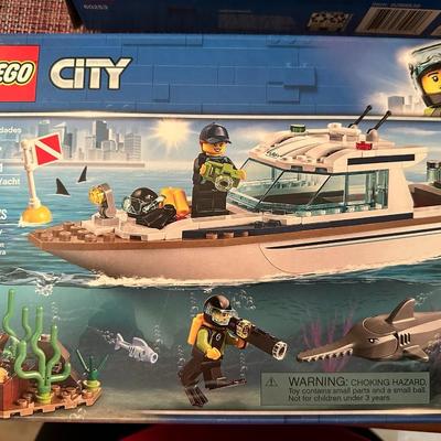 LEGOS! LEGOS! LEGOS!