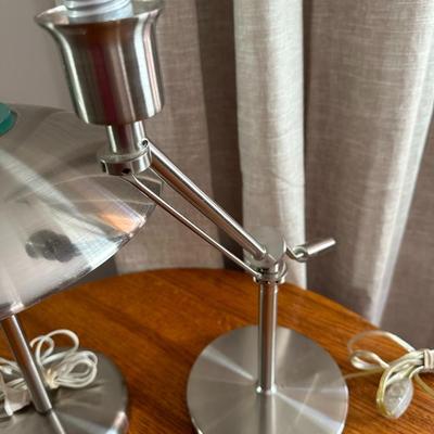 Set of 2 Silver-tone Metal Lamps