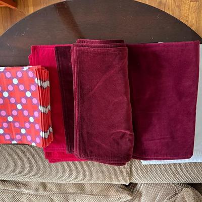 Pottery Barn, Banana Republic Placemats & Other Items