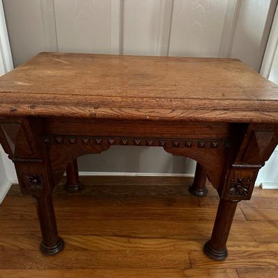 Wood Bench with Carved Legs