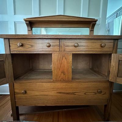Beautiful Wood Sideboard w/ Horizonal Mirror