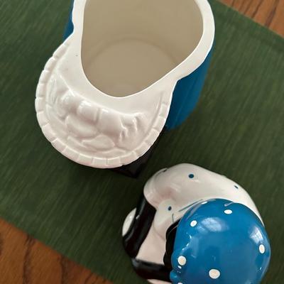 3 Unique Cookie Jars