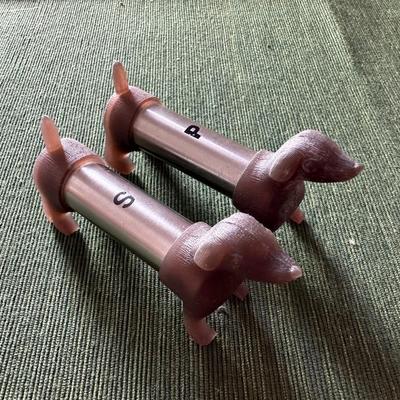 Dauchshund S/P + 12 small S/P Shakers