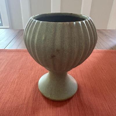 8 pc Vase Asst. Hull, Haeger, Floraline, USA - Green