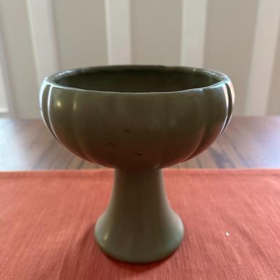 8 pc Vase Asst. Hull, Haeger, Floraline, USA - Green