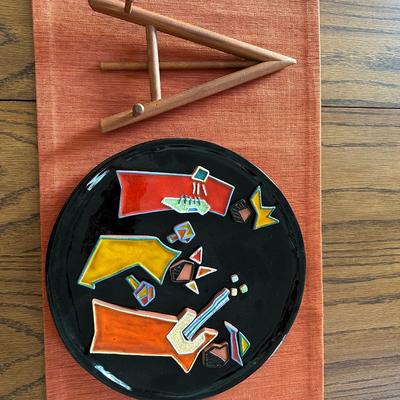 Art Platter, Lefty Baseball Glove & More!