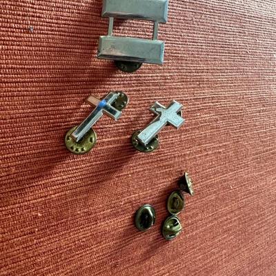 Pocket Knife, Metal Lighter, Lapel Pins