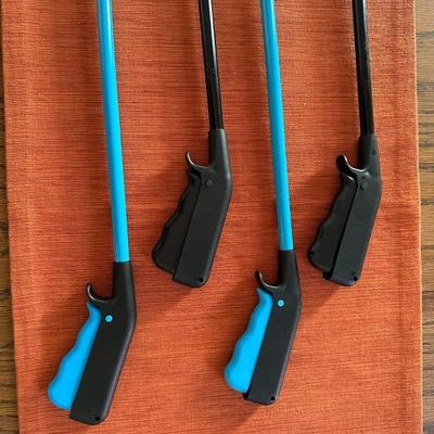 4 Reacher Grabber Tools