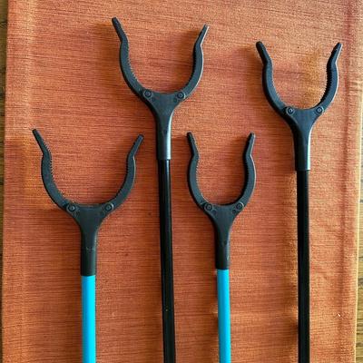 4 Reacher Grabber Tools