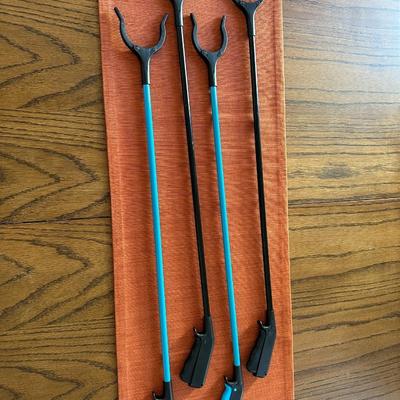 4 Reacher Grabber Tools