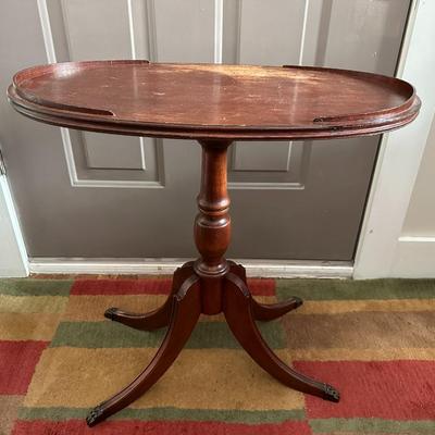 Oval Wood Pedestal Table