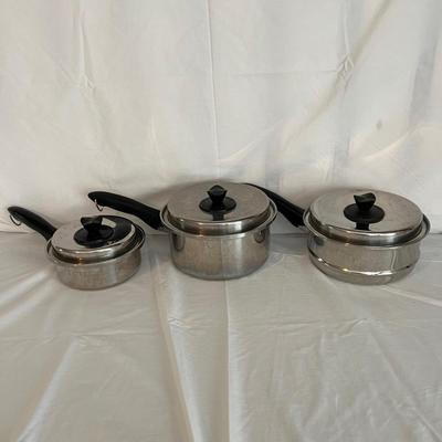 Vintage USA Colonial Ware Cook Set and More (K-MK)