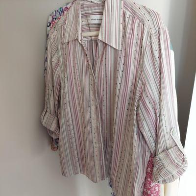 Women's Clothes, Hats, and Scarves (B1-BBL)