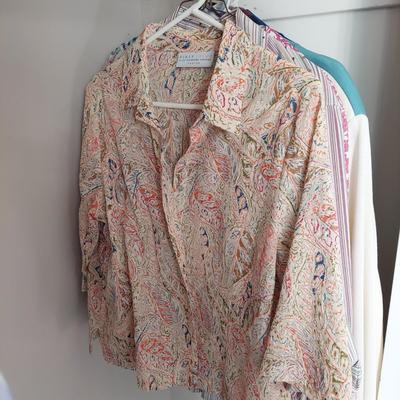 Women's Clothes, Hats, and Scarves (B1-BBL)