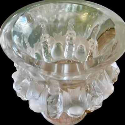 Late 20th Century Lalique Urn With Frosted Birds