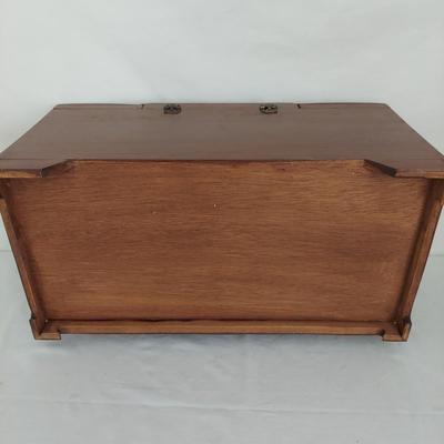 Vintage Jewelry Box with Costume Jewelry (B1-BBL)