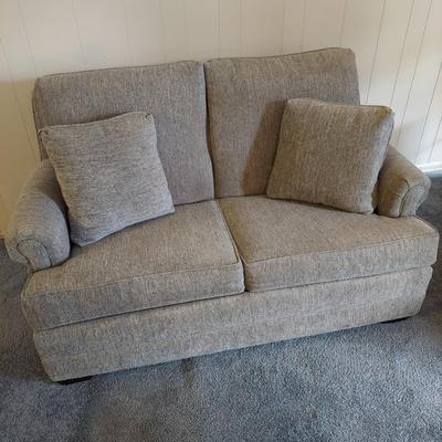 Gray Halifax Dove Loveseat (LR-BBL)