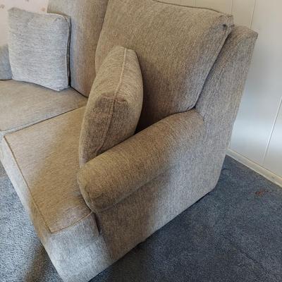 Gray Halifax Dove Loveseat (LR-BBL)