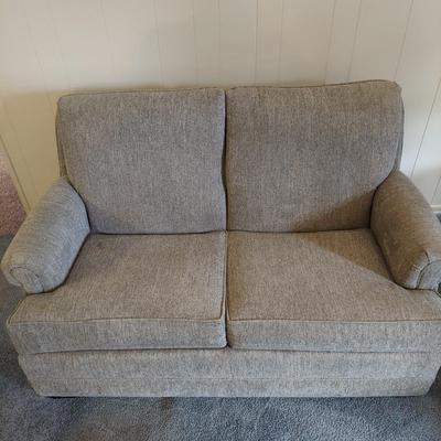 Gray Halifax Dove Loveseat (LR-BBL)