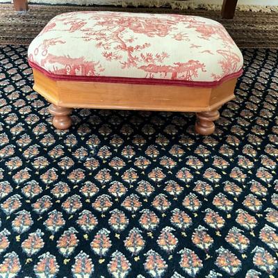 UB1164 Antique Victorian Walnut Toile Upholstered Loveseat with matching Stool
