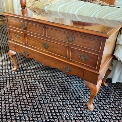 UB1166 Vintage Lane Lowboy Cedar Chest with Single Drawer