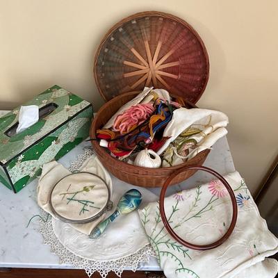 UB1171 Vintage Chinese Sewing Basket with Tissue Box Cover