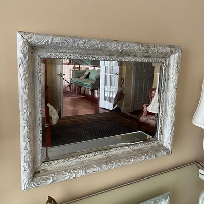 UB1175 Antique Victorian White Beveled Wall Mirror