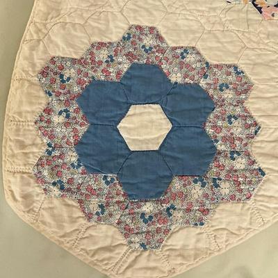 UB1181 Antique Handmade Grandmother's Flower Garden Quilt