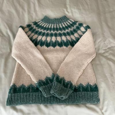 UB1191 Vintage Handmade Green and White Sweater